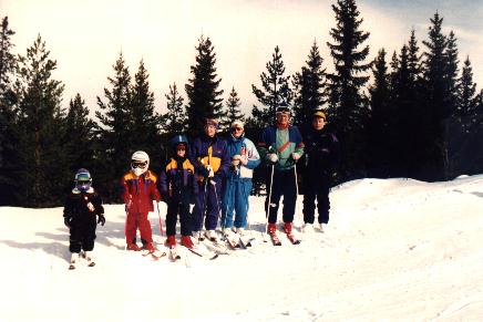 Sju Janestenar i backen: Simon,Sara,Emil,Lena,Gun,Jan och Anders.
