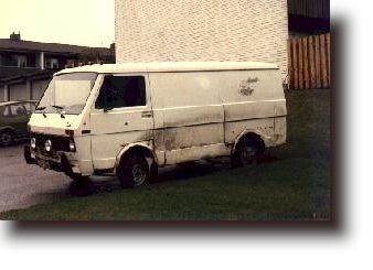 Vilket skrot ! (Bud-bil)
